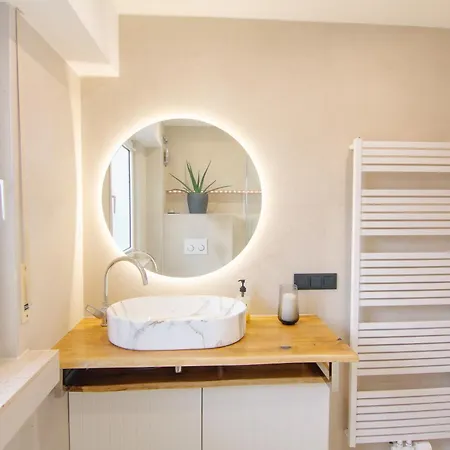 Гостевой дом Comfort Hub - - 3 Gaestezimmer Im Eigentumshaus Кёльн