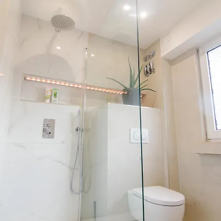 Comfort Hub - - 2 Gaestezimmer Im Eigentumshaus * Кёльн