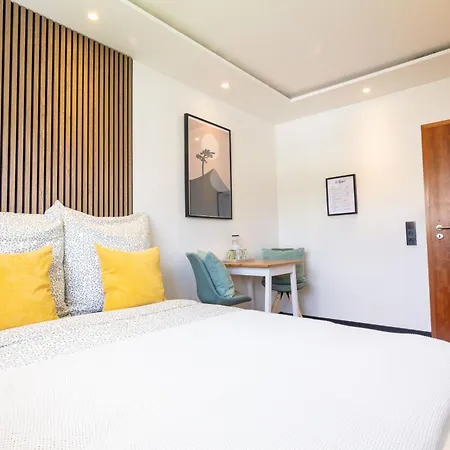 Comfort Hub - - 3 Gaestezimmer Im Eigentumshaus Гостевой дом *