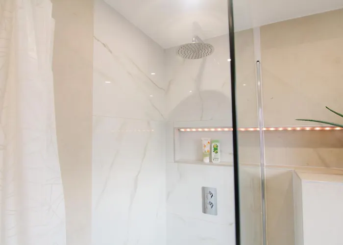 Comfort Hub - - 2 Gaestezimmer Im Eigentumshaus